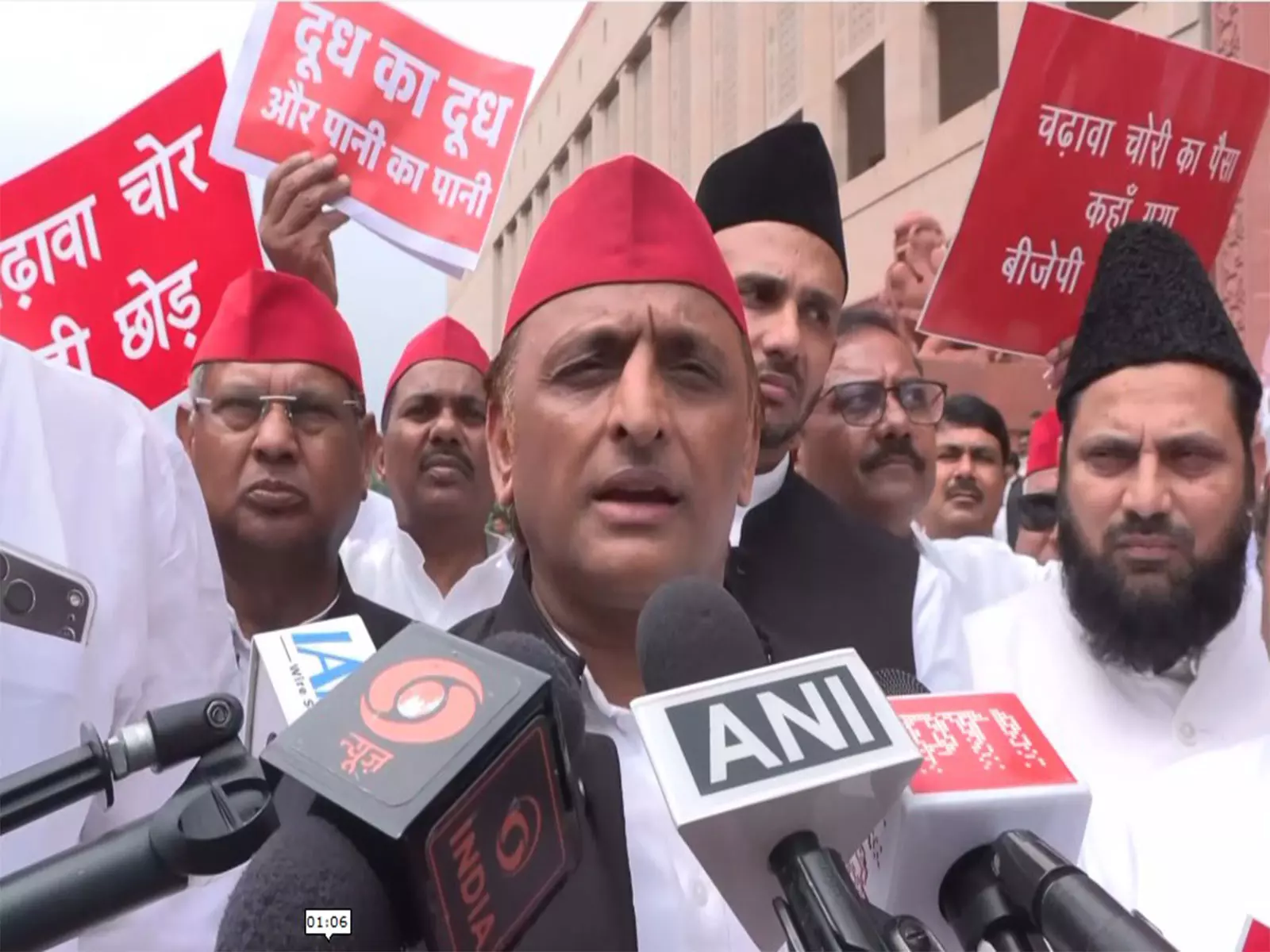 राम मंदिर चंदा मामला, अखिलेश का सरकार पर हमला राम मंदिर चंदा मामला, अखिलेश का सरकार पर हमला