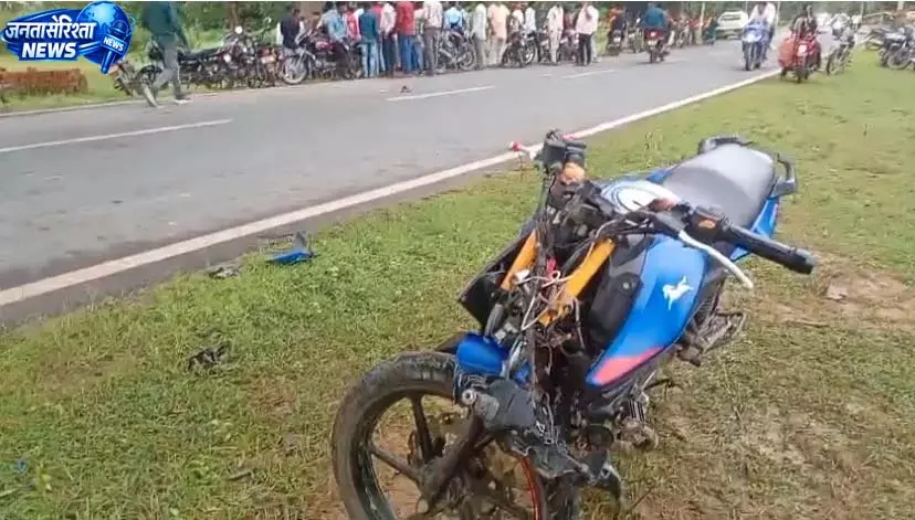 देवगढ़ धाम दर्शन से लौट रहे श्रद्धालुओं की बाइक भिड़ी, एक की मौत देवगढ़ धाम दर्शन से लौट रहे श्रद्धालुओं की बाइक भिड़ी, एक की मौत