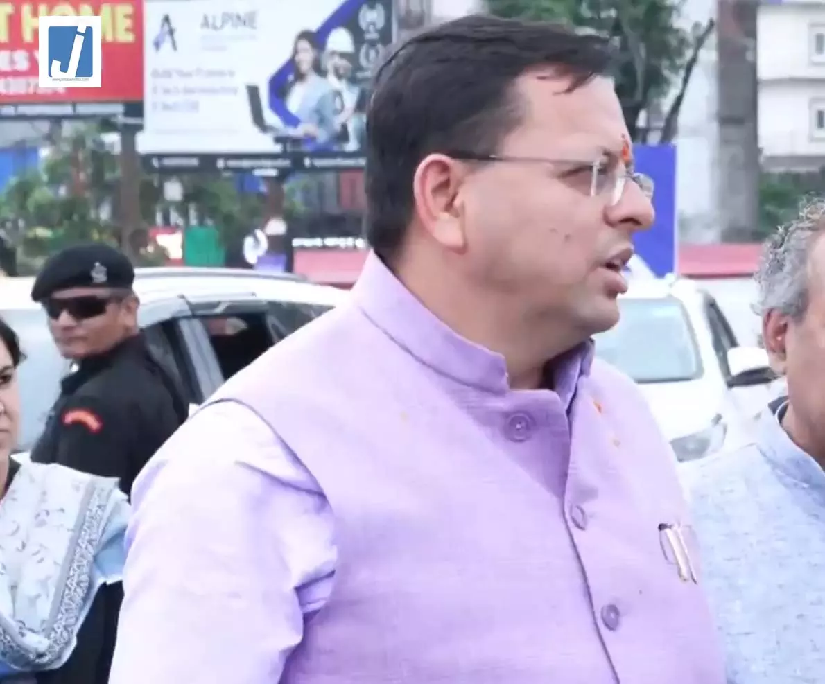 CM धामी ने देहरादून-पांवटा साहिब हाईवे का किया निरीक्षण CM धामी ने देहरादून-पांवटा साहिब हाईवे का किया निरीक्षण