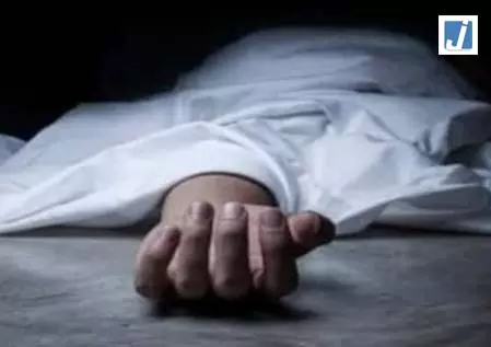 पिता ने मोबाइल पर गेम खेलने से रोका 11वीं के छात्र ने आत्महत्या की पिता ने मोबाइल पर गेम खेलने से रोका 11वीं के छात्र ने आत्महत्या की