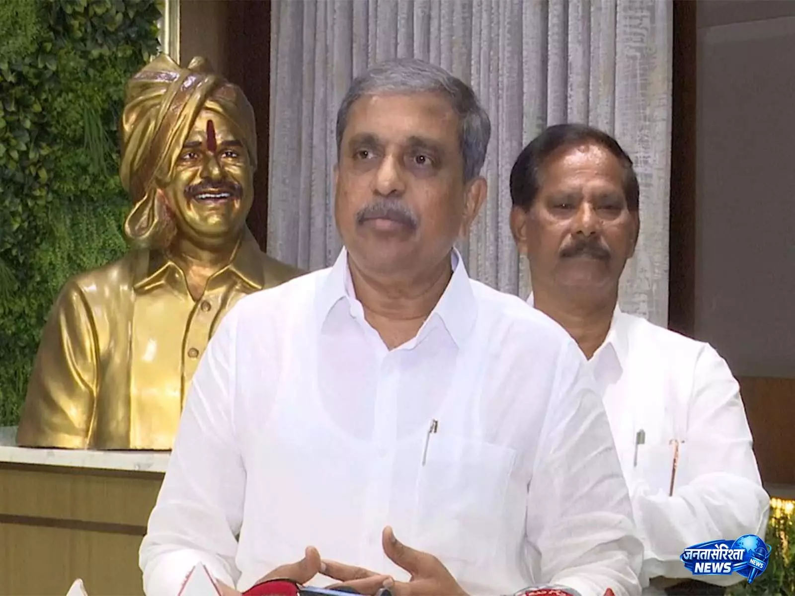 पुलिस की दमनकारी कार्रवाई DSC घोटाले की सच्चाई को नहीं दबा सकती: YSRCP के सज्जाला पुलिस की दमनकारी कार्रवाई DSC घोटाले की सच्चाई को नहीं दबा सकती: YSRCP के सज्जाला