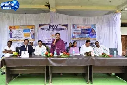 विधायक उसेंडी ने बच्चों को एल्बेंडाजोल की गोली खिलाकर किया राष्ट्रीय कृमि मुक्ति दिवस का शुभारंभ विधायक उसेंडी ने बच्चों को एल्बेंडाजोल की गोली खिलाकर किया राष्ट्रीय कृमि मुक्ति दिवस का शुभारंभ