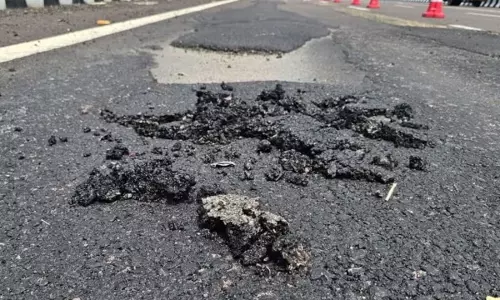 बारिश ने खोली लखनऊ-कानपुर एक्सप्रेसवे की गुणवत्ता की पोल