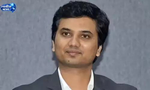 दक्षिण कन्नड़ डीसी के सरकारी आवास की नेमप्लेट पर पत्नी का नाम, जांच की मांग