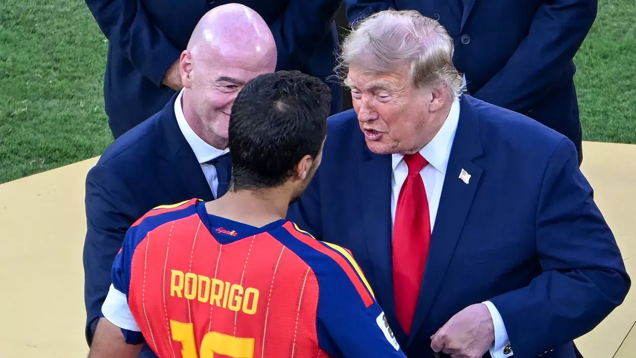 Trump के समर्थन के बावजूद FIFA से भिड़ा U.S. सॉकर Trump के समर्थन के बावजूद FIFA से भिड़ा U.S. सॉकर