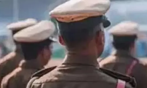 शराब ठेकेदार की शिकायत पर मनीमाजरा थाना प्रभारी हटाए गए शराब ठेकेदार की शिकायत पर मनीमाजरा थाना प्रभारी हटाए गए
