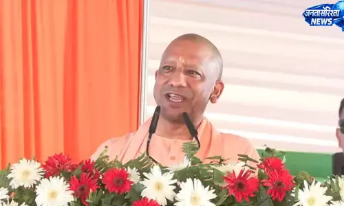 गोरखपुर में ग्रीन सिटी रोड का लोकार्पण, सीएम योगी ने सांसद रवि किशन की ली चुटकी गोरखपुर में ग्रीन सिटी रोड का लोकार्पण, सीएम योगी ने सांसद रवि किशन की ली चुटकी