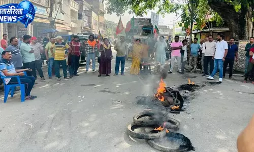 रांची में लाठीचार्ज के विरोध में लोहरदगा में झारखंड बंद का असर, सड़कों पर उतरे भाजपा कार्यकर्ता