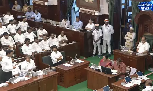 तमिलनाडु विधानसभा में NEET के खिलाफ सर्वसम्मति से प्रस्ताव पास तमिलनाडु विधानसभा में NEET के खिलाफ सर्वसम्मति से प्रस्ताव पास