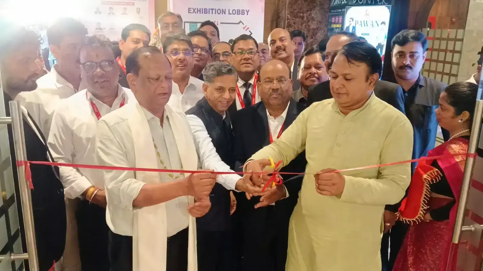 Jaipur: जयपुर गारमेंट फेयर में देशभर के 300 से ज्यादा व्यापारियों की भागीदारी Jaipur: जयपुर गारमेंट फेयर में देशभर के 300 से ज्यादा व्यापारियों की भागीदारी