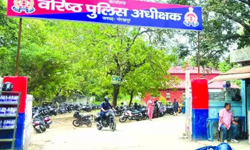 गोरखपुर में रेप केस के नाम पर दबाव के आरोप जांच तेज गोरखपुर में रेप केस के नाम पर दबाव के आरोप जांच तेज