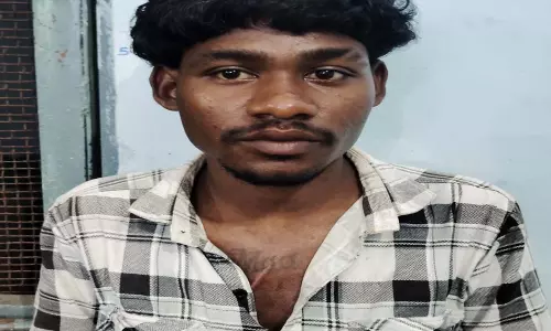 नाबालिग पर ब्लेड से हमला करने वाला बदमाश गिरफ्तार नाबालिग पर ब्लेड से हमला करने वाला बदमाश गिरफ्तार