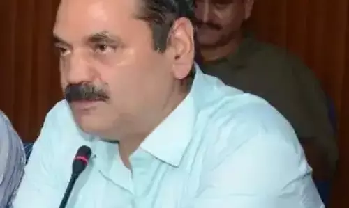 Dharamshala: स्वास्थ्य विभाग में फेरबदल, डॉ. ओमेश भारती बने कांगड़ा सीएमओ Dharamshala: स्वास्थ्य विभाग में फेरबदल, डॉ. ओमेश भारती बने कांगड़ा सीएमओ