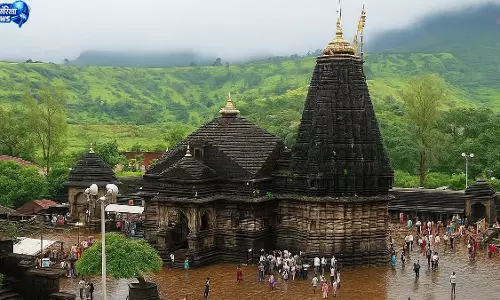 श्रावण में त्र्यंबकेश्वर में VIP दर्शन बंद श्रावण में त्र्यंबकेश्वर में VIP दर्शन बंद