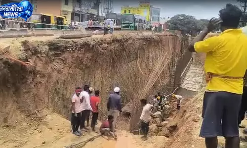 बेंगलुरु में अंडरपास निर्माण के दौरान बड़ा हादसा, मिट्टी में दबने से दो मजदूरों की मौत