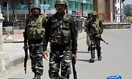 कश्मीर में बढ़ा खतरा पंडित कर्मचारियों से कहा गया ऑफिस न आएं कश्मीर में बढ़ा खतरा पंडित कर्मचारियों से कहा गया ऑफिस न आएं