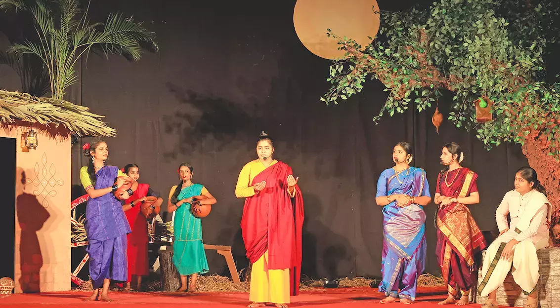 Tamil Nadu: त्रिची में तिरुक्कुरल प्रतियोगिता में लगभग 500 छात्रों ने भाग लिया