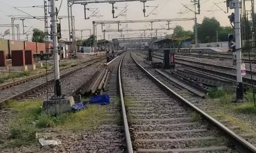 Narnail: दोहरीकरण कार्य के कारण नारनौल-रेवाड़ी रूट पर ट्रेनों का संचालन प्रभावित Narnail: दोहरीकरण कार्य के कारण नारनौल-रेवाड़ी रूट पर ट्रेनों का संचालन प्रभावित