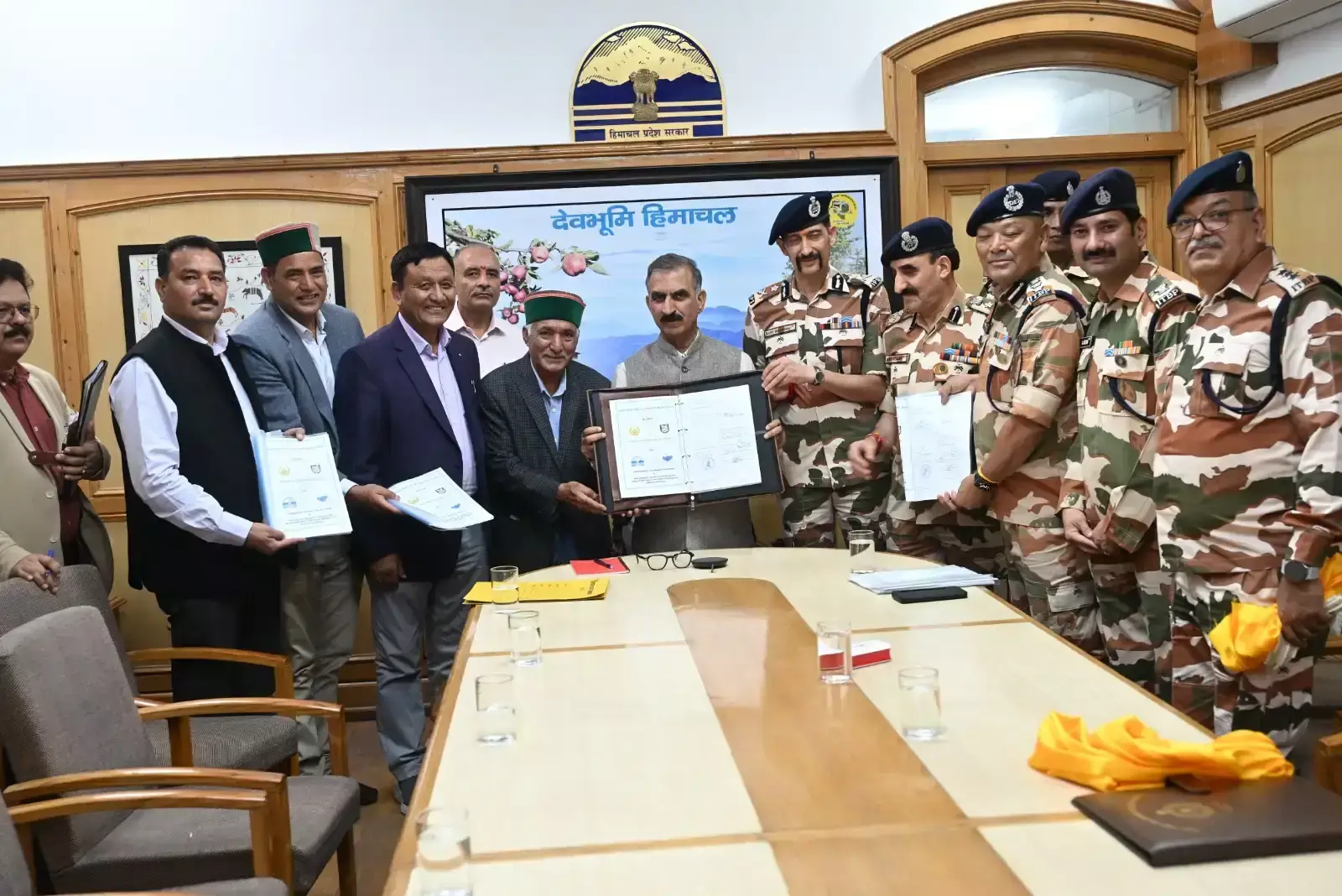 Shimla: किन्नौर के पशुपालकों की आय बढ़ाने की पहल, आईटीबीपी खरीदेगी स्थानीय उत्पाद Shimla: किन्नौर के पशुपालकों की आय बढ़ाने की पहल, आईटीबीपी खरीदेगी स्थानीय उत्पाद