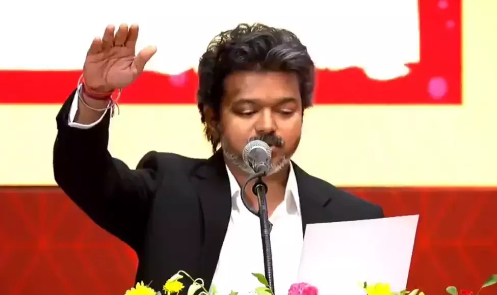 Tamil Nadu: मुख्यमंत्री विजय ने नशा मुक्त तमिलनाडु अभियान में भाग लिया Tamil Nadu: मुख्यमंत्री विजय ने नशा मुक्त तमिलनाडु अभियान में भाग लिया