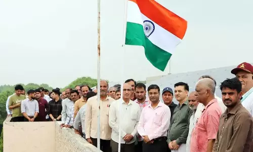 Hisar: जीजेयू परिसर में गूंजा देशभक्ति का जज्बा, 42 भवनों पर लहराया तिरंगा Hisar: जीजेयू परिसर में गूंजा देशभक्ति का जज्बा, 42 भवनों पर लहराया तिरंगा