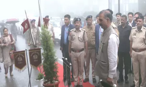 हिमाचल के CM सुखविंदर सिंह सुक्खू ने 46 अग्निशमन वाहनों को दिखाई हरी झंडी हिमाचल के CM सुखविंदर सिंह सुक्खू ने 46 अग्निशमन वाहनों को दिखाई हरी झंडी