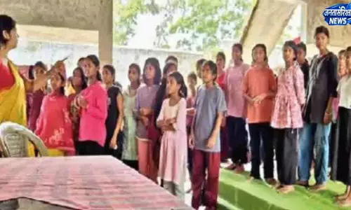 खमरिया गर्ल्स हॉस्टल में गंभीर आरोप, गार्ड पर वर्दी धुलवाने और मालिश कराने की शिकायत