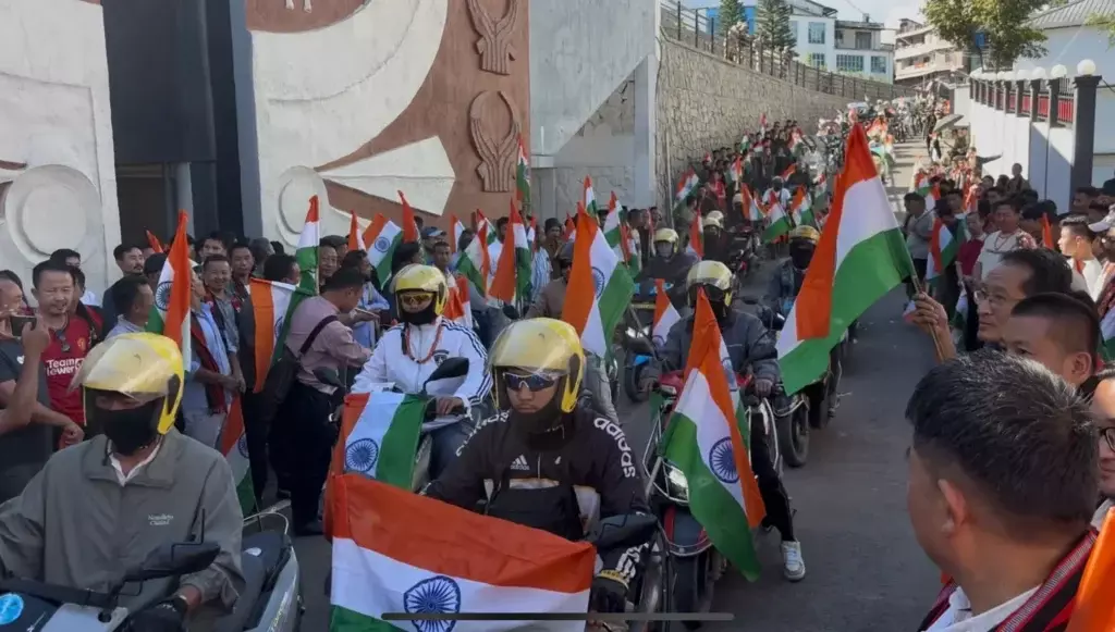 Nagaland: भाजपा ने हर घर तिरंगा यात्रा के तहत दोपहिया रैली निकाली Nagaland: भाजपा ने हर घर तिरंगा यात्रा के तहत दोपहिया रैली निकाली