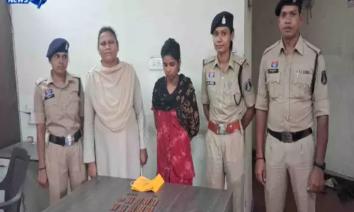 नाइट्रोसन टैबलेट की अवैध बिक्री करते महिला गिरफ्तार