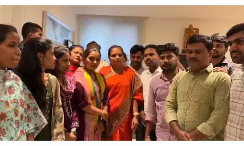 निजी अस्पताल नर्सों की सुविधाओं को लेकर कविता की मांग निजी अस्पताल नर्सों की सुविधाओं को लेकर कविता की मांग