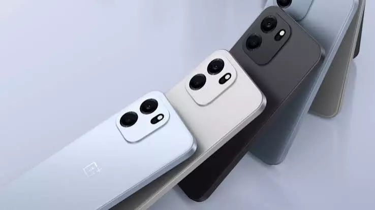 OnePlus का धांसू 5G फोन सस्ता 8000mAh बैटरी के साथ मिल रहा ऑफर OnePlus का धांसू 5G फोन सस्ता 8000mAh बैटरी के साथ मिल रहा ऑफर