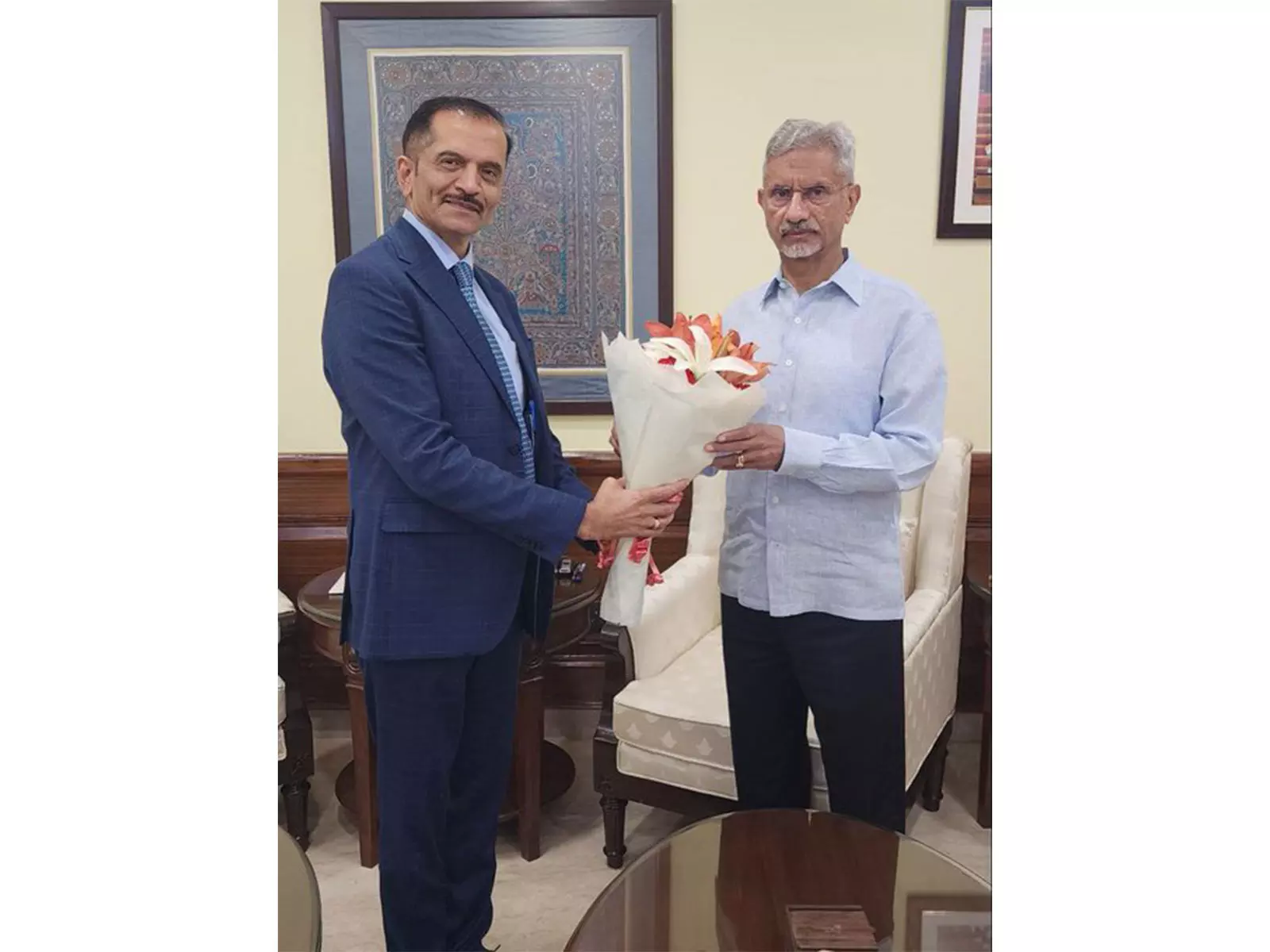 Jaishankar ने प्रोफेसर बिमल पटेल को आईटीएलओएस न्यायाधीश के रूप में चुने जाने पर बधाई दी Jaishankar ने प्रोफेसर बिमल पटेल को आईटीएलओएस न्यायाधीश के रूप में चुने जाने पर बधाई दी