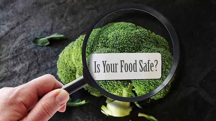 खाद्य सुरक्षा पर कार्रवाई तेज, लेकिन FDA में 53% फूड सेफ्टी ऑफिसर के पद खाली खाद्य सुरक्षा पर कार्रवाई तेज, लेकिन FDA में 53% फूड सेफ्टी ऑफिसर के पद खाली