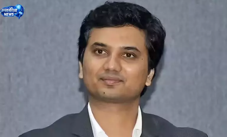दक्षिण कन्नड़ डीसी के सरकारी आवास की नेमप्लेट पर पत्नी का नाम, जांच की मांग दक्षिण कन्नड़ डीसी के सरकारी आवास की नेमप्लेट पर पत्नी का नाम, जांच की मांग