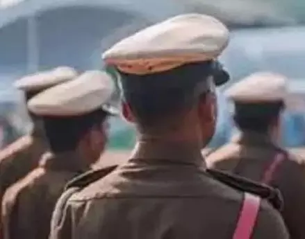 शराब ठेकेदार की शिकायत पर मनीमाजरा थाना प्रभारी हटाए गए शराब ठेकेदार की शिकायत पर मनीमाजरा थाना प्रभारी हटाए गए
