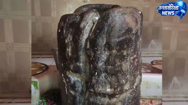 सावन शिवरात्रि पर बाघेश्वर धाम में उमड़ेगा आस्था का सैलाब सावन शिवरात्रि पर बाघेश्वर धाम में उमड़ेगा आस्था का सैलाब