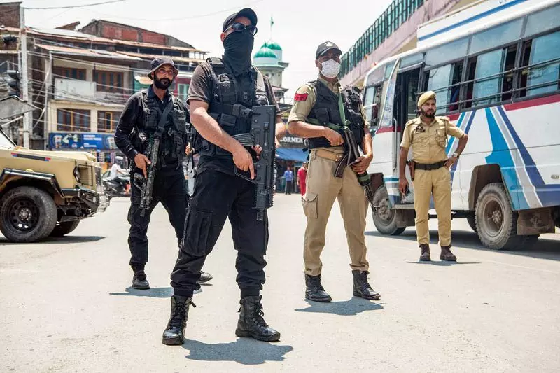 स्वतंत्रता दिवस से पहले Kashmir में सुरक्षा कड़ी स्वतंत्रता दिवस से पहले Kashmir में सुरक्षा कड़ी