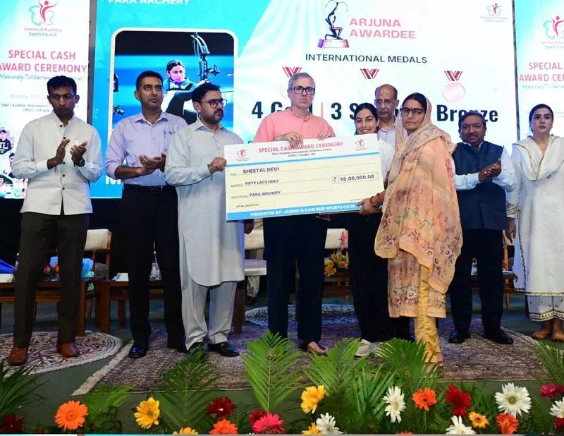 J&K के 580 खिलाड़ियों को मिला सम्मान J&K के 580 खिलाड़ियों को मिला सम्मान