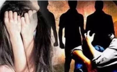 Koraput में फ़ोटो शूट के दौरान महिला के साथ गैंग रेप Koraput में फ़ोटो शूट के दौरान महिला के साथ गैंग रेप
