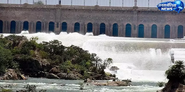 कावेरी विवाद: कर्नाटक को 15 दिन रोज 12 हजार क्यूसेक पानी छोड़ने की सिफारिश कावेरी विवाद: कर्नाटक को 15 दिन रोज 12 हजार क्यूसेक पानी छोड़ने की सिफारिश