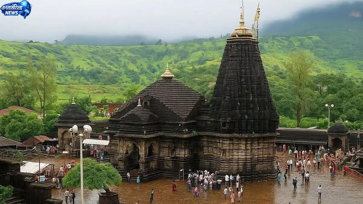 श्रावण में त्र्यंबकेश्वर में VIP दर्शन बंद श्रावण में त्र्यंबकेश्वर में VIP दर्शन बंद
