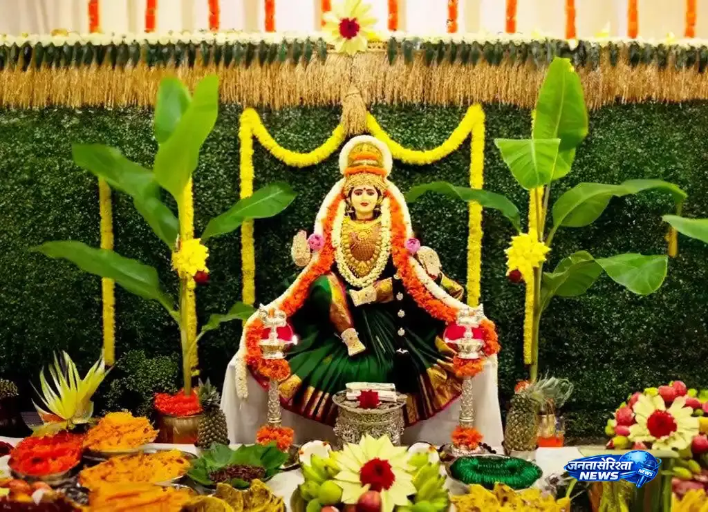 28 अगस्त को वरलक्ष्मी व्रत धन समृद्धि के लिए ऐसे करें पूजा 28 अगस्त को वरलक्ष्मी व्रत धन समृद्धि के लिए ऐसे करें पूजा
