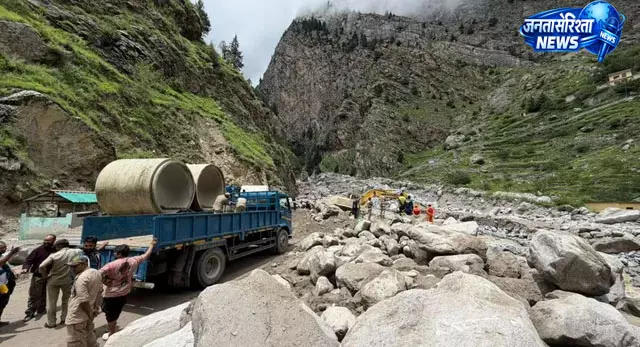 नीती घाटी में भारी बारिश से तमक नाला उफान पर, वैली ब्रिज बहने से यातायात बाधित नीती घाटी में भारी बारिश से तमक नाला उफान पर, वैली ब्रिज बहने से यातायात बाधित