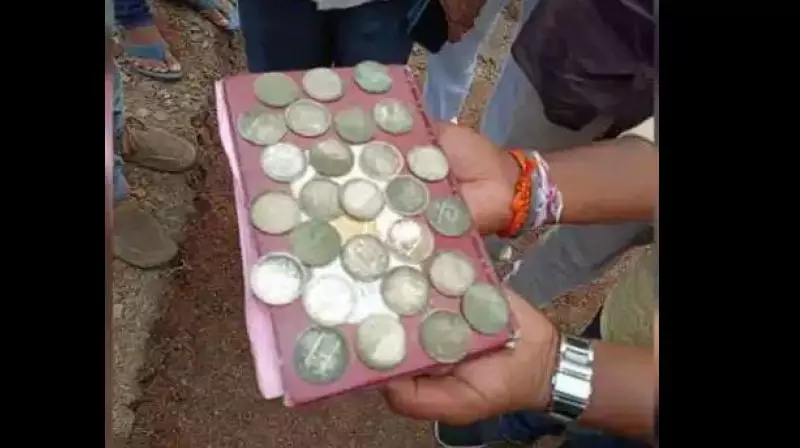 RGIA में यात्री से 7 किलोग्राम चांदी के सिक्के जब्त किए गए RGIA में यात्री से 7 किलोग्राम चांदी के सिक्के जब्त किए गए