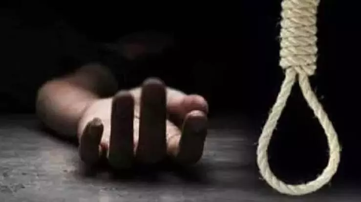 Faridabad: बीमारी से परेशान युवती ने उठाया खौफनाक कदम, फंदा लगाकर दी जान Faridabad: बीमारी से परेशान युवती ने उठाया खौफनाक कदम, फंदा लगाकर दी जान