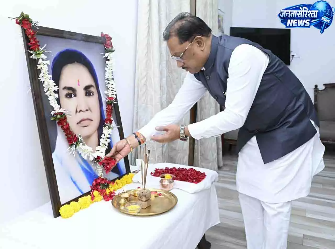 CM साय ने छत्तीसगढ़ की प्रथम महिला सांसद मिनीमाता की पुण्यतिथि पर किया नमन CM साय ने छत्तीसगढ़ की प्रथम महिला सांसद मिनीमाता की पुण्यतिथि पर किया नमन