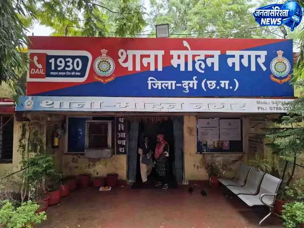 12वीं के छात्र ने घर में की आत्महत्या, जांच में जुटी पुलिस 12वीं के छात्र ने घर में की आत्महत्या, जांच में जुटी पुलिस