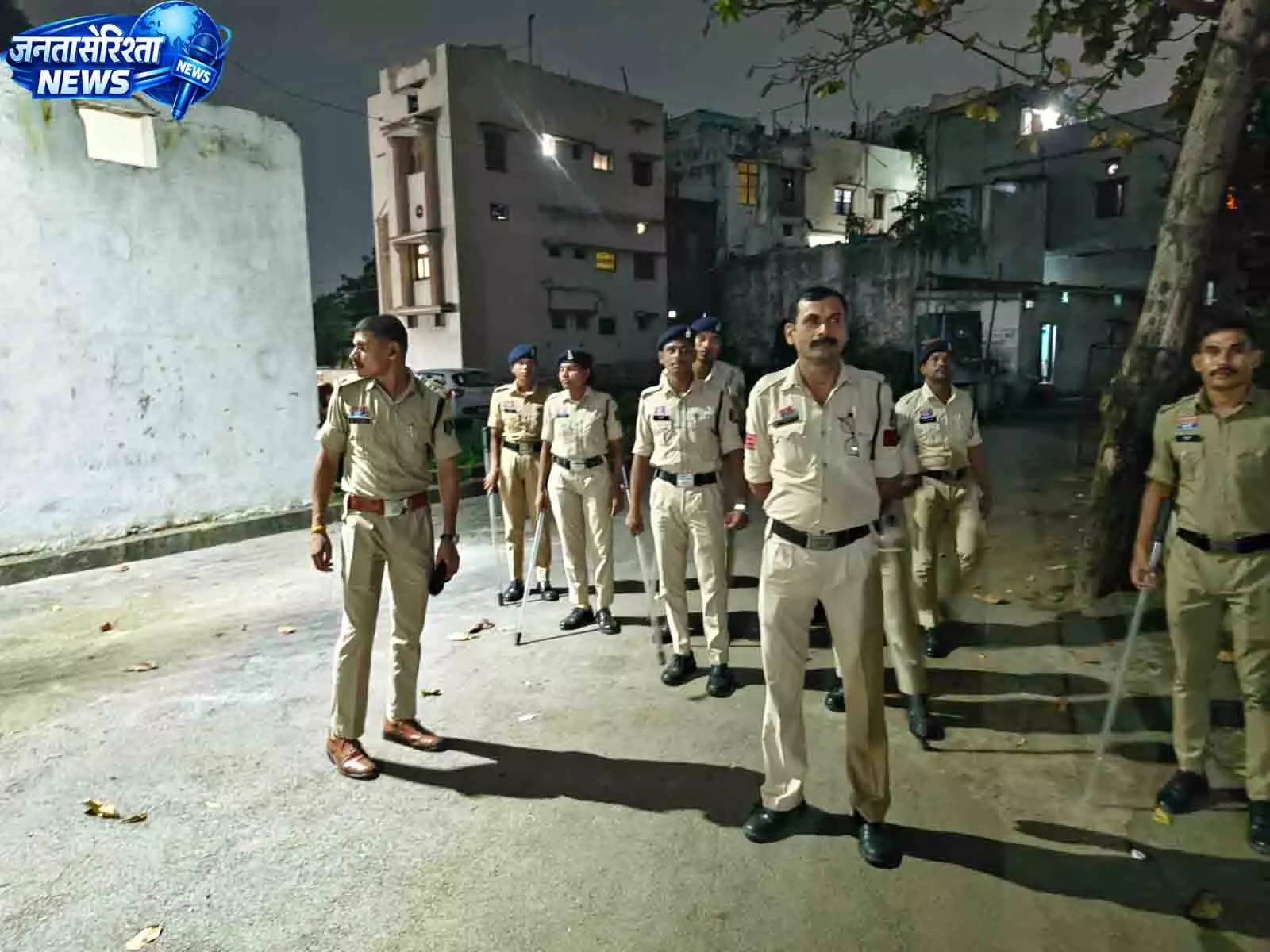 रायपुर के नॉर्थ जोन में 300 बदमाशों की चेकिंग, 130 पर कार्रवाई, 19 वारंट तामील रायपुर के नॉर्थ जोन में 300 बदमाशों की चेकिंग, 130 पर कार्रवाई, 19 वारंट तामील