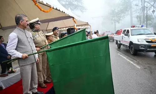 हिमाचल के CM सुक्खू ने 46 अग्निशमन वाहनों को हरी झंडी दिखाई हिमाचल के CM सुक्खू ने 46 अग्निशमन वाहनों को हरी झंडी दिखाई