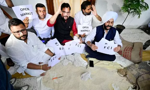 Delhi विधानसभा में AAP का चावल प्रदर्शन